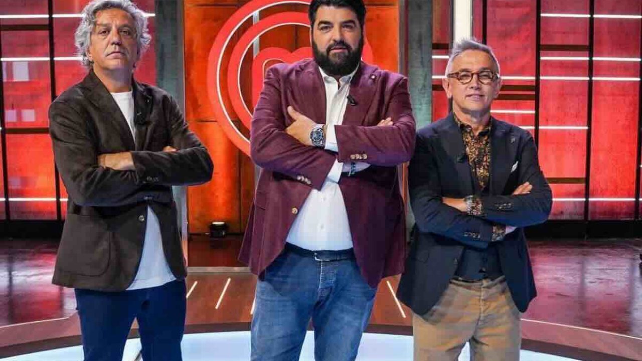 Masterchef, quanto guadagnano i giudici? Le cifre (stratosferiche) di  Barbieri, Cannavacciuolo e Locatelli 